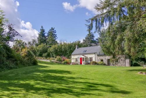 Llanybri House | Pwll Cottage
