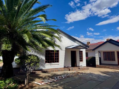 Welkom House | Pyramid Guest Lodge