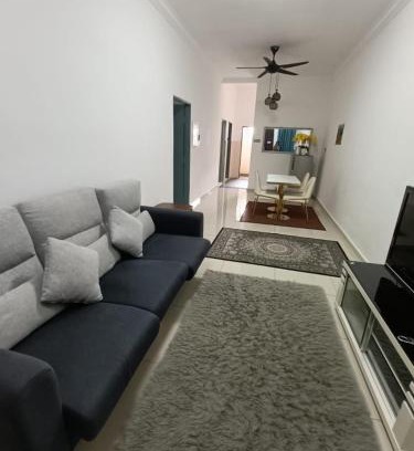 Temerloh House | Q&R Homestay Residence