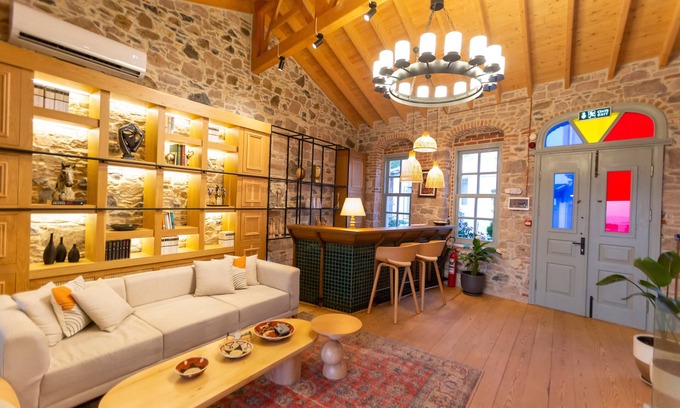 Ayvalik Hotel | Qara Otel