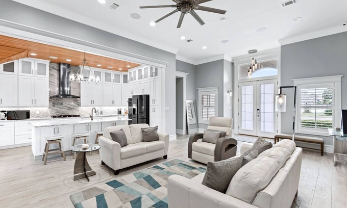 Avalon Beach Estates House | Quaint Beach Home | Private Beach | 1 Min Walk To Community Pool & Tennis!
