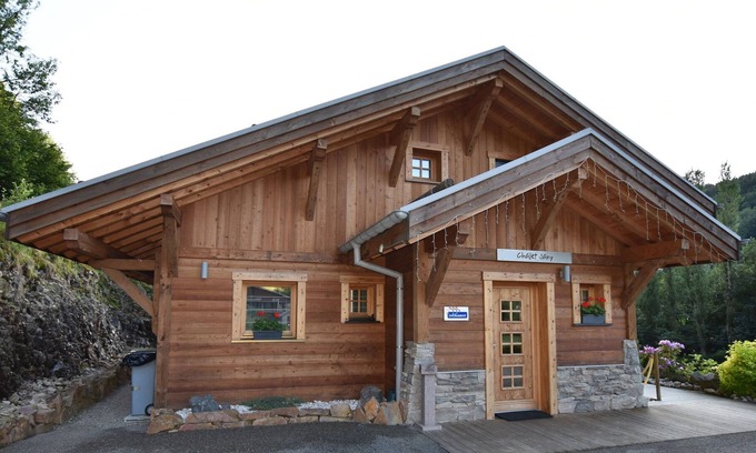 Travexin Ski Chalet | Quaint Chalet in La Bresse with Sauna