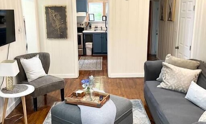 Mount Tremper House | Quaint Cottage w/Peloton & Sauna near Hiking