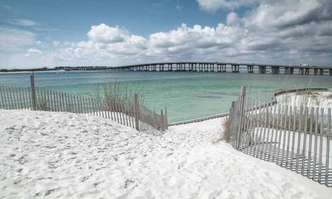 Fort Walton Beach Cottage | Quaint studio in downtown Fort Walton Beach!
