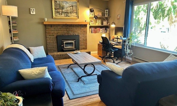Regional District of Nanaimo House | Qualicum Beach 3 month winter rental with two friendly cats at reduced rate