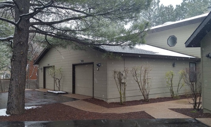 Pinetop Villa | Quality Hill Resort Villa, private garage and patio, vaulted ceilings