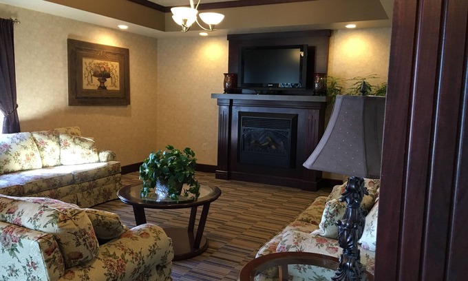 Clarion Hotel | Quality Inn Clarion