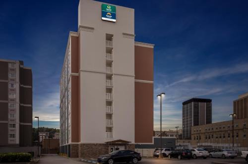 Charleston Hotel | Quality Inn & Suites Charleston - Civic Center