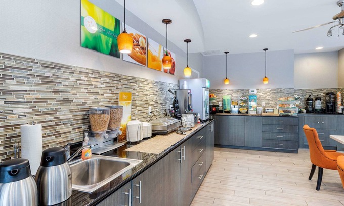 Lexington Hotel | Quality Inn & Suites Lexington