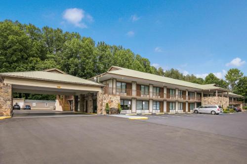 Clayton Hotel | Quality Inn & Suites Mt Chalet