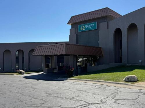 West Des Moines Hotel | Quality Inn