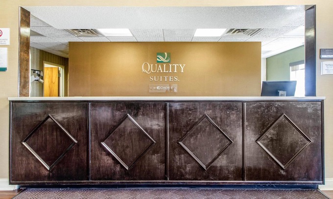 Corbin Hotel | Quality Suites Corbin North