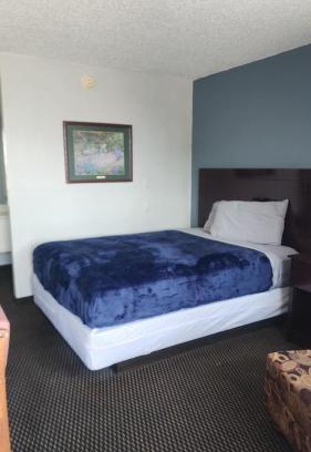 Amarillo Apartment | Queen Bed Hotel Room 128