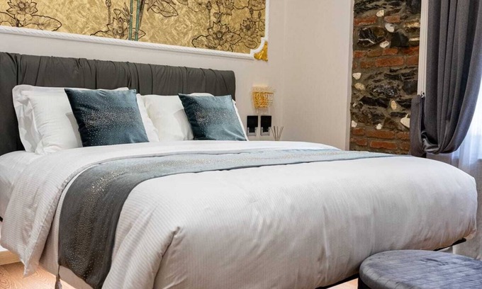 San Vincenzo House | Queen Catlleya Suite