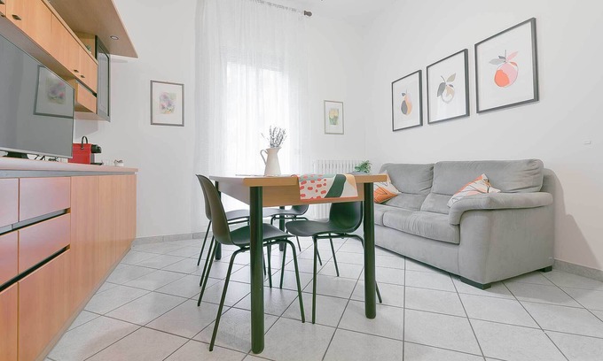 Saragozza-Porto Apartment | Queen Home Bianca - Two Bedroom Apartment, Sleeps 6