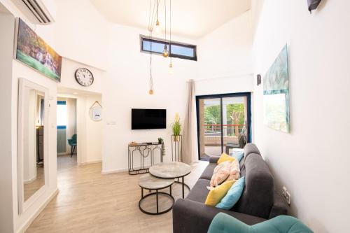 Eilat Apartment | Queen's Palace at Royal park Eilat -Amazing Pool