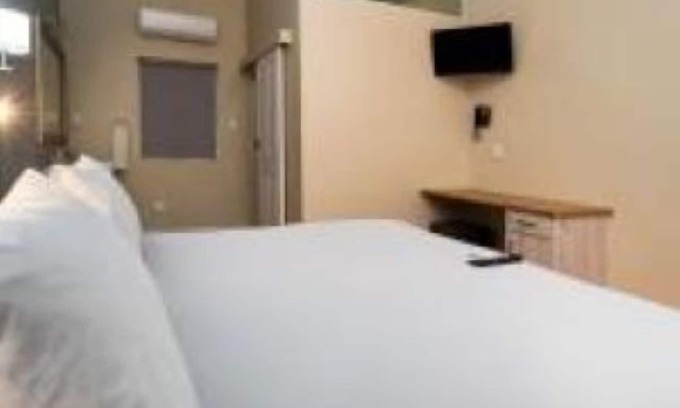 Oudtshoorn Apartment | Queen's Residences by BON Hotels