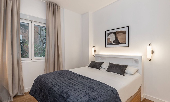 Hispanoamerica Bed & Breakfast | Queens Bernabéu III - Alquiler Corta Duración