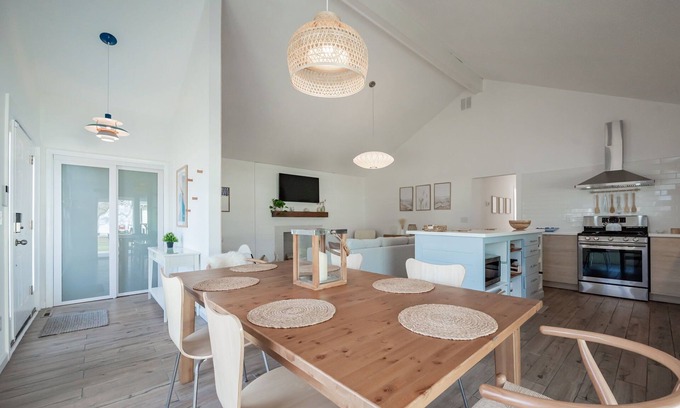 Rehoboth Beach House | Quick drive to beaches, walk to restaurants/outlets, 4 br, 2 ba, sleeps 10
