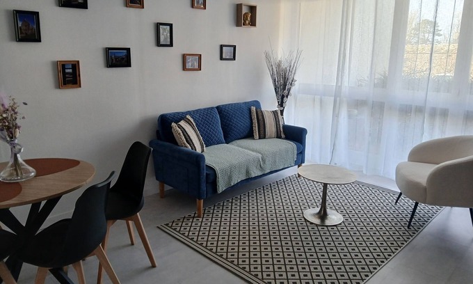 Roscoff Apartment | Quiet 2* studio, near the center, wooded residence