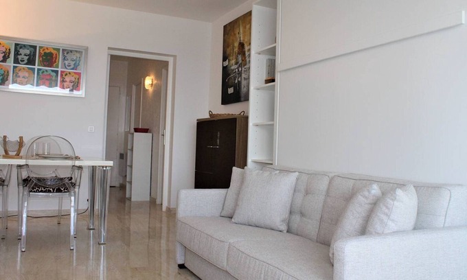 Villeneuve Loubet Beach Apartment | Quiet, air-conditioned, well-equipped studio with sea view terrace - Sleeps 2