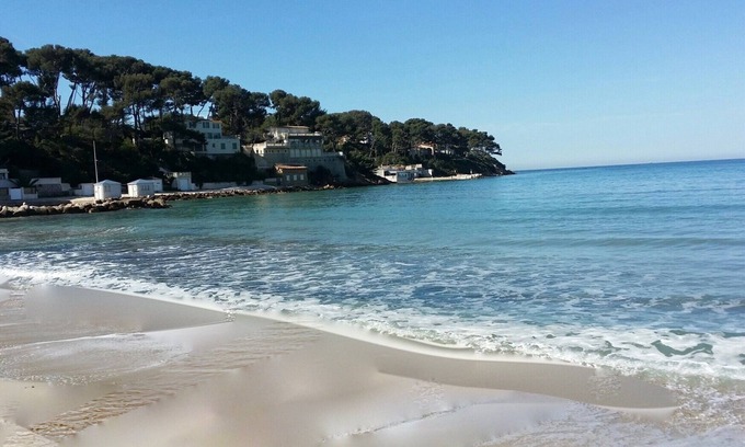 Sanary-sur-Mer Villa | Quiet and charming bastide with swimming-pool, just near the beach !