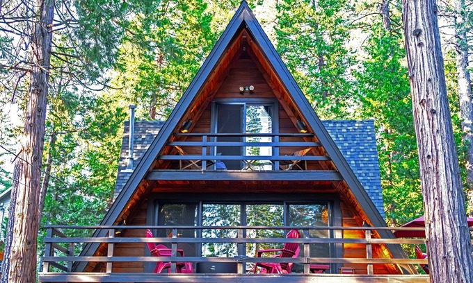 Mi-Wuk Village Cabin | Quiet and Cozy, Stunning A-Frame Cabin in Sugar Pine!