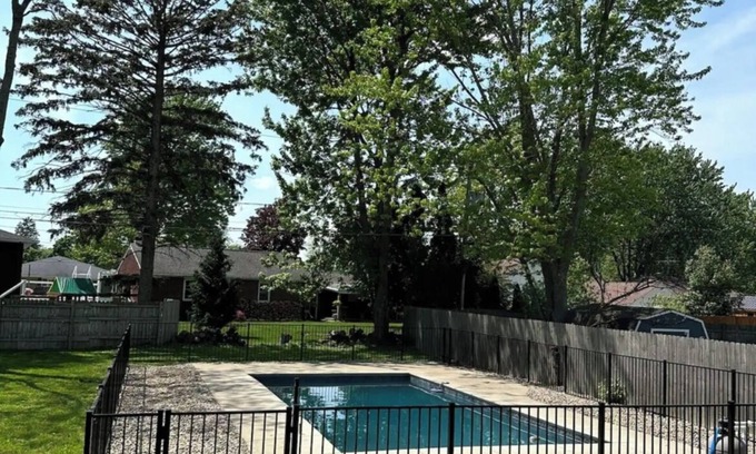North Tonawanda House | Quiet and cozy house. Close to Niagara Falls, Canada, Buffalo and Bills Stadium.