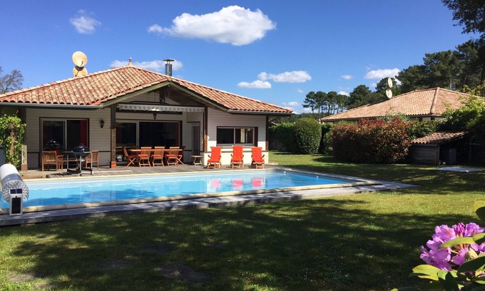 Moliets-et-Maa Villa | Quiet and peaceful yet only a walk from beach, golf and forest