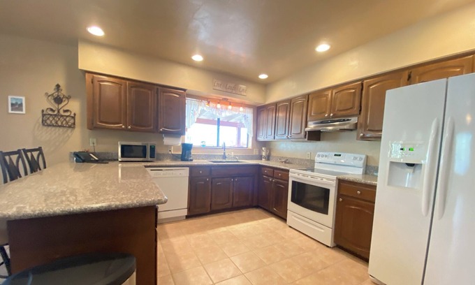 Tortolita House | Quiet and Relaxing, Great Mountain, Sunrise and Sunset Views.