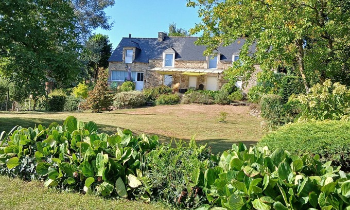 Crehen House | Quiet and seaside in charming house 3000 m2 park