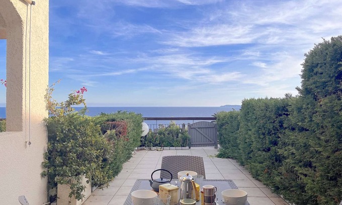 Rayol-Canadel-sur-Mer Apartment | Quiet apartment with pool and parking, near beach, for 4 people in Rayol-Canadel