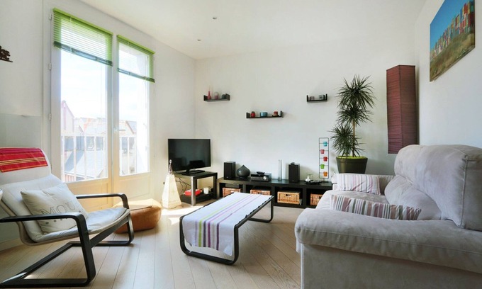 Tours City Centre Apartment | Quiet apartment in Vieux Tours #Halles