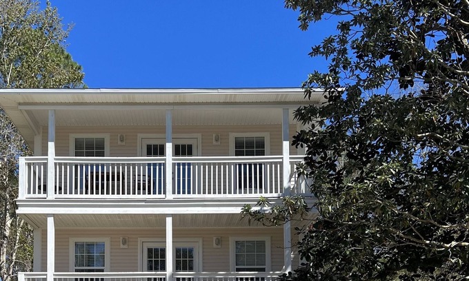 Freeport House | Quiet Bay View Home - 15 minutes to 30A!