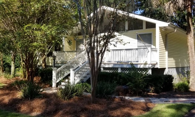 Saint Helena Island House | Quiet beach cottage with unique local attractions nearby
