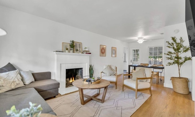 West Sacramento House | Quiet & Comfy-Family&Pet Friendly Riverfront 1mile