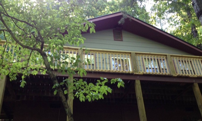Hendersonville Cottage | Quiet Cottage In The Mountains