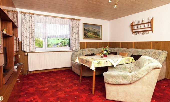 Altenfeld House | Quiet Cottage Near Trails