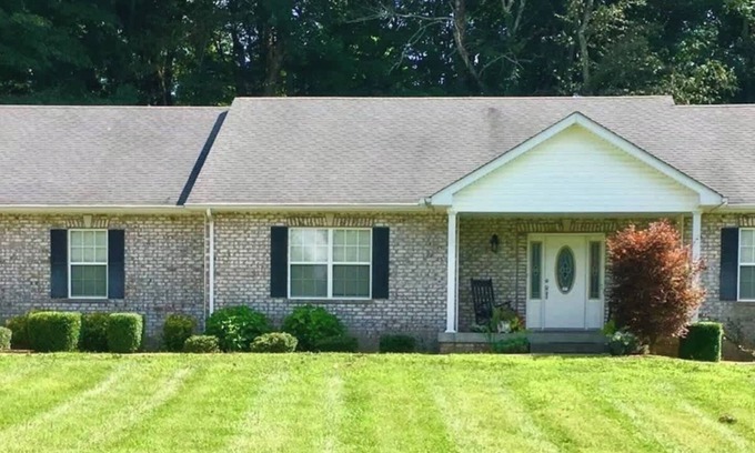 Pleasant View House | Quiet Country Road 4BR Chic Home