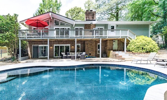 Westport Cottage | Quiet Cove +Lagoon Pool+ Private Dock + Boat Rental