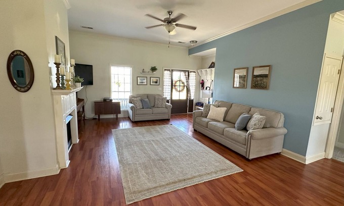 Oxford House | Quiet Family & Pet Friendly Home