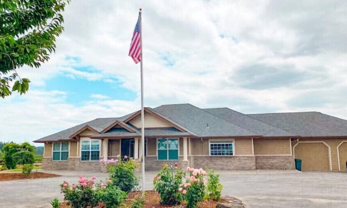 Hillsboro House | Quiet Farm Stay w/ Stunning View in Hillsboro, OR