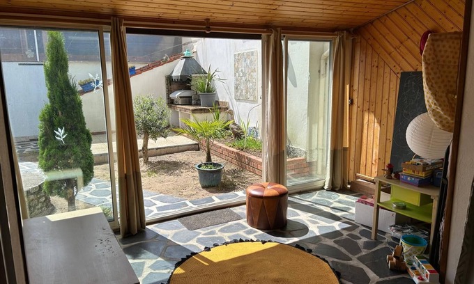 LʼAiguillon-sur-Mer House | Quiet family home