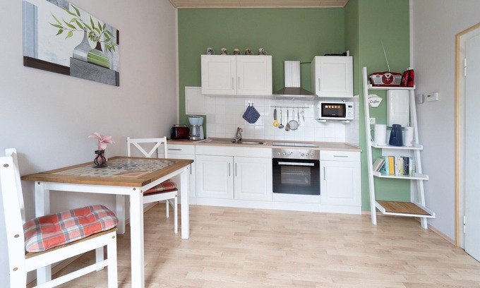 Altenbrak Apartment | Quiet Garden Apartment