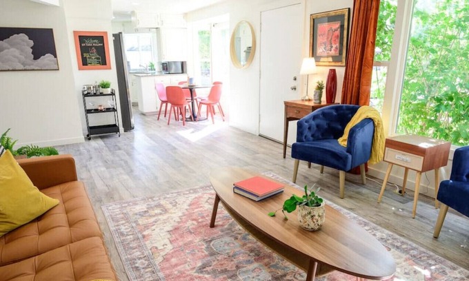 Murray House | Quiet Home Full of Style 3br/3ba and Office