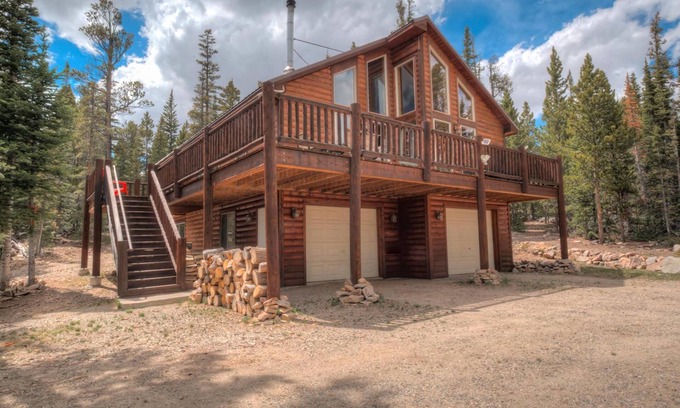 Valley of the Sun Cabin | Quiet Mountain Retreat in Valley of the Sun