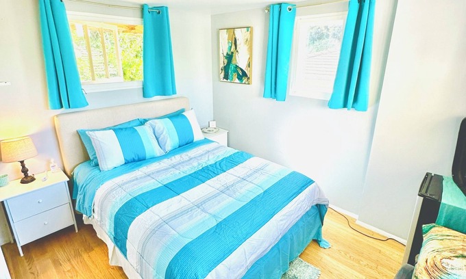 Lower Riviera Cottage | Quiet Room in American Riviera Cottage, with Ocean View in charming older home