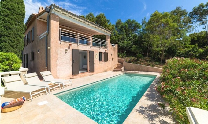 Antheor Villa | Quiet, sea view and close to tourist areas