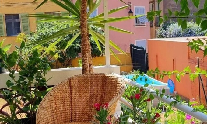 Saint-Laurent-du-Var Villa | Quiet villa in the center of the historic Old Village 5 minutes from the beaches