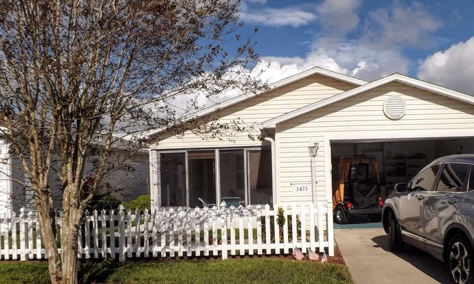 Villa Alexandria House | Quiet Villa in The Villages near Savannah Center and Glenview Golf Course